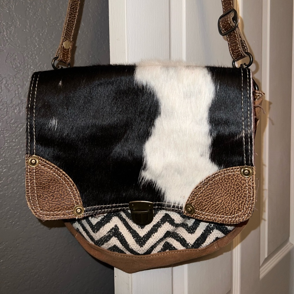 COWHIDE CROSS BODY BAG